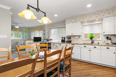 404 Sunset Drive, Wilmette, IL 60091 - Photo 13