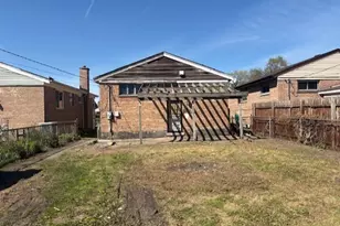 3709 W 66th Pl, Chicago, IL 60629 - Photo 11
