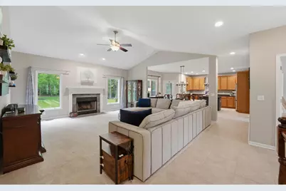 2414 Mehring Avenue, Johnsburg, IL 60051 - Photo 5