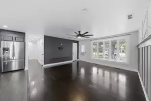13000 Crescent Ct, Crestwood, IL 60418 - Photo 3