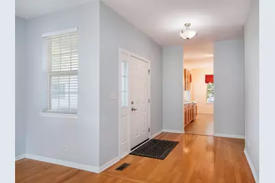 2216 Woodview Avenue, Joliet, IL 60431 - Photo 3