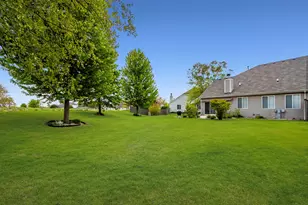 2216 Woodview Ave, Joliet, IL 60431 - Photo 17