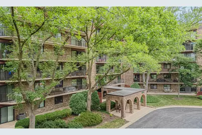 35 S Baybrook Drive #610, Palatine, IL 60074 - Photo 1