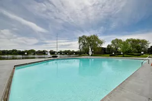 9442 Bay Colony Dr, Des Plaines, IL 60016 - Photo 21