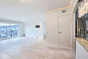 9442 Bay Colony Dr, Des Plaines, IL 60016 - Photo 11