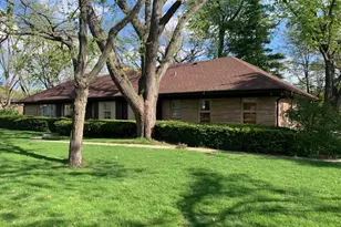 16 Green Ridge Rd, Elgin, IL 60120 - Photo 1