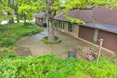 16 Greenridge Road, Elgin, IL 60120 - Photo 7