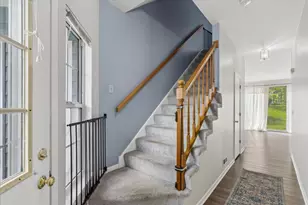 560 Woodhaven Dr, Mundelein, IL 60060 - Photo 3