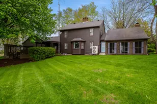 10562 Town Hall Rd, Belvidere, IL 61008 - Photo 3