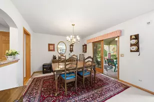 2235 Tamarack Dr, Downers Grove, IL 60515 - Photo 7