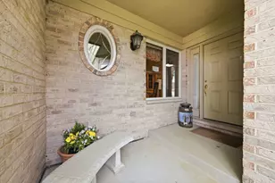 2235 Tamarack Dr, Downers Grove, IL 60515 - Photo 3