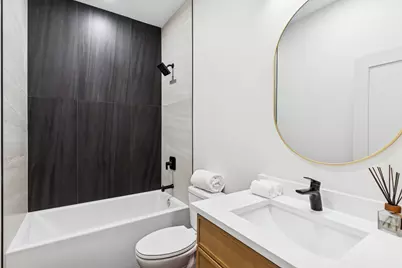 4208 S Calumet Avenue #301, Chicago, IL 60653 - Photo 13