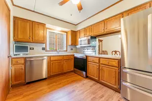 245 Windsor Ln, Willowbrook, IL 60527 - Photo 11