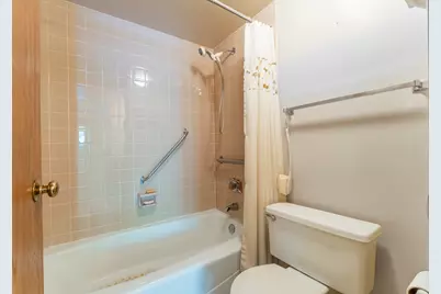 245 Windsor Lane #B, Willowbrook, IL 60527 - Photo 19
