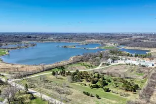 5681 River Park Dr, Libertyville, IL 60048 - Photo 5