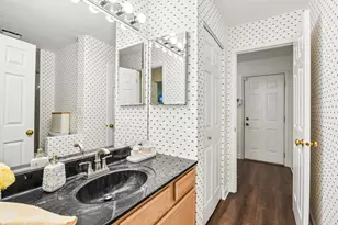 1058 Providence Ln, Buffalo Grove, IL 60089 - Photo 25
