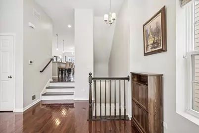 33 N Lincoln Lane, Arlington Heights, IL 60004 - Photo 3