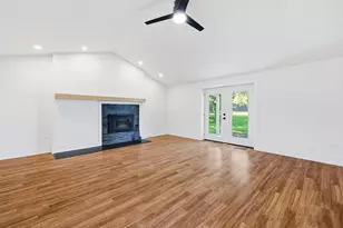 1107 N East St, Marengo, IL 60152 - Photo 7