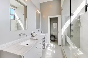 2050 W Huron St, Chicago, IL 60612 - Photo 25
