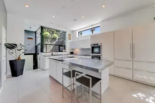 2050 W Huron St, Chicago, IL 60612 - Photo 13