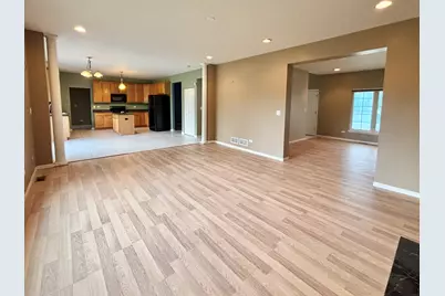 251 Pleasant Drive, Bartlett, IL 60103 - Photo 7
