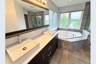 251 Pleasant Drive, Bartlett, IL 60103 - Photo 9