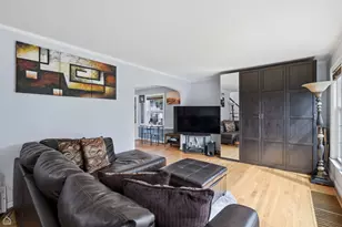 4834 N Mulligan Ave, Chicago, IL 60630 - Photo 3