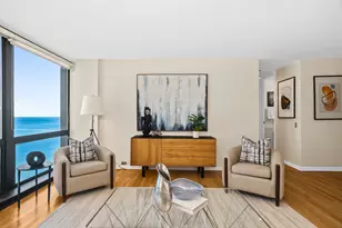 900 N Lake Shore Dr, Chicago, IL 60611 - Photo 5