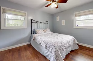 305 Cedar Ct, Streamwood, IL 60107 - Photo 13