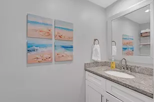 15 Devonshire Dr, Oak Brook, IL 60523 - Photo 17