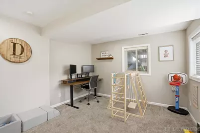 34 W Amber Avenue, Cortland, IL 60112 - Photo 23
