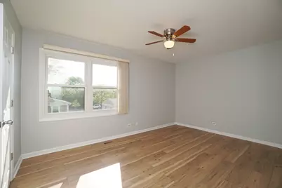 223 Harvest Court, Vernon Hills, IL 60061 - Photo 11