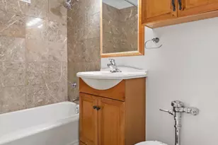 4970 N Marine Dr, Chicago, IL 60640 - Photo 13