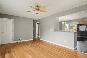 1270 W Staver St, Freeport, IL 61032 - Photo 5