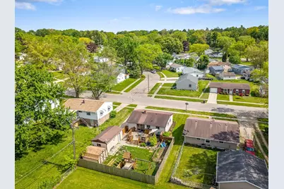 1270 W Staver Street, Freeport, IL 61032 - Photo 27