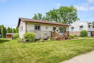 1270 W Staver St, Freeport, IL 61032 - Photo 1