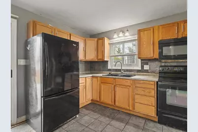 1270 W Staver Street, Freeport, IL 61032 - Photo 7