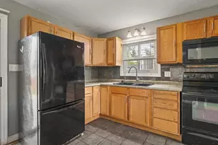 1270 W Staver St, Freeport, IL 61032 - Photo 7