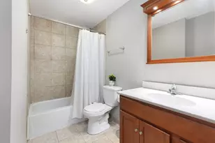 324 Byron Ave, Bloomingdale, IL 60108 - Photo 11