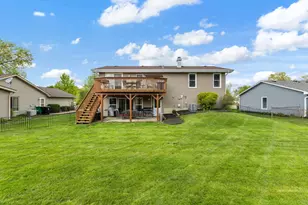 324 Byron Ave, Bloomingdale, IL 60108 - Photo 17