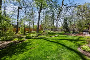 1060 Oak Knoll Dr, Lake Forest, IL 60045 - Photo 25