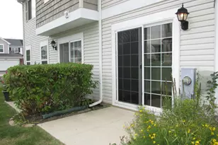 32461 N Rushmore Ave, Lakemoor, IL 60051 - Photo 3