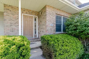 102 Meadowland Dr, Lexington, IL 61753 - Photo 7
