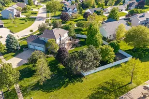 102 Meadowland Dr, Lexington, IL 61753 - Photo 5