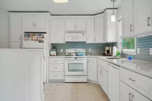 528 Chester Ave, Danville, IL 61832 - Photo 13