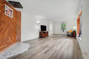 528 Chester Ave, Danville, IL 61832 - Photo 5
