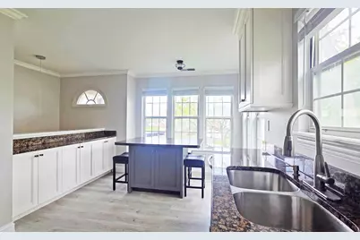 2012 Quaker Hollow Lane, Streamwood, IL 60107 - Photo 7