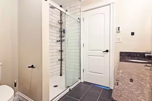 2012 Quaker Hollow Ln, Streamwood, IL 60107 - Photo 19
