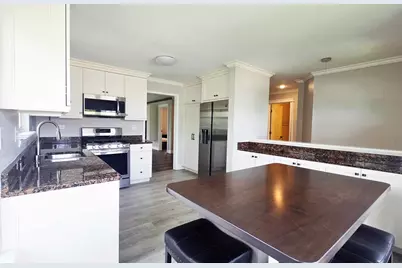 2012 Quaker Hollow Lane, Streamwood, IL 60107 - Photo 11