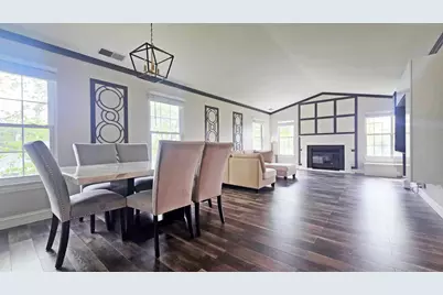 2012 Quaker Hollow Lane, Streamwood, IL 60107 - Photo 3